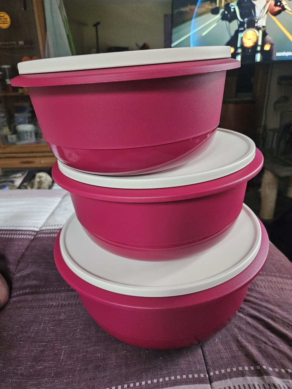 Pink Stackable Tupperware Food Storage Bowls with White Lids -  7 Pc Set
